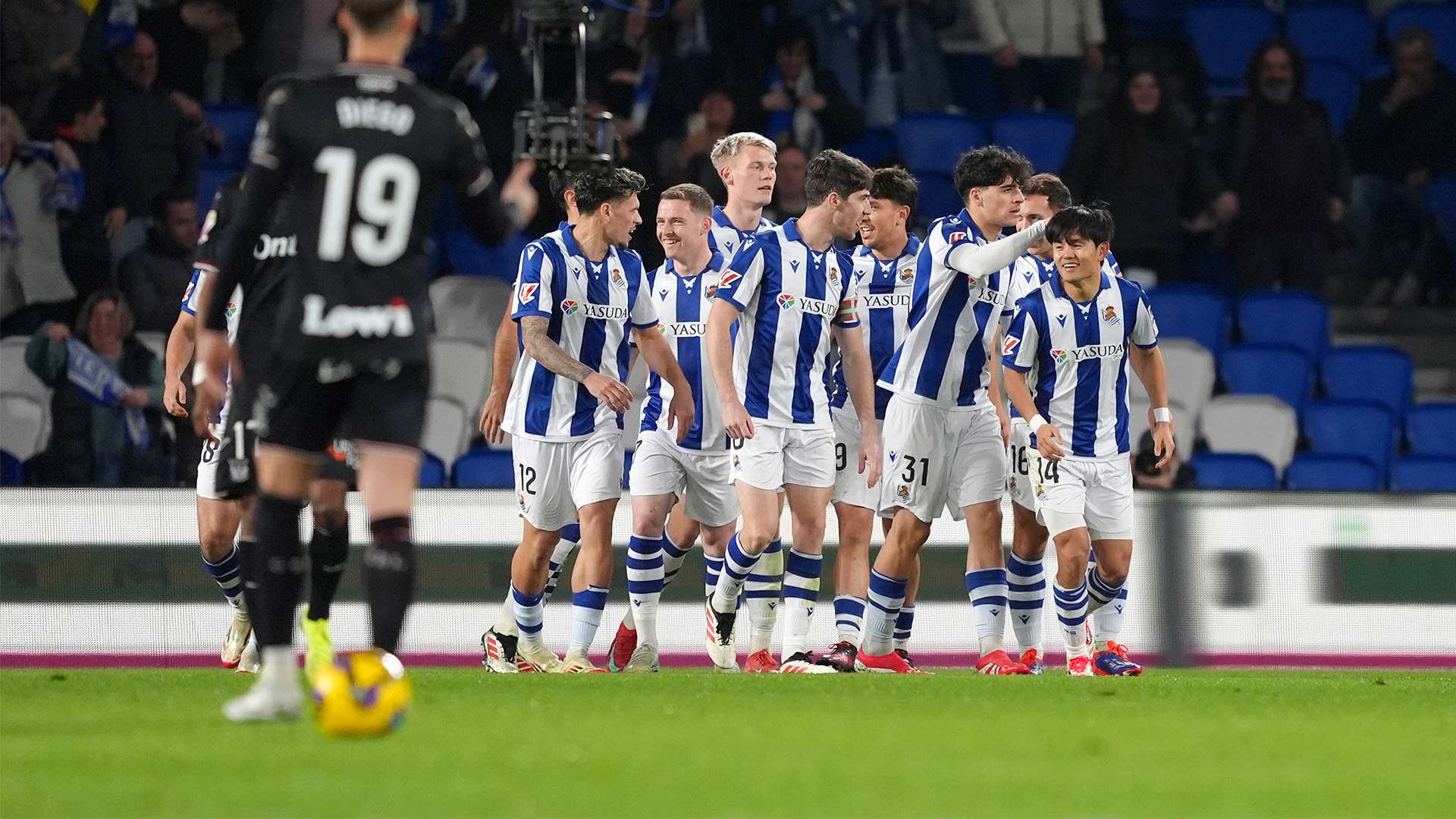 制定符合中 制定符合中